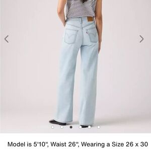 Levi’s ribcage wide leg light blue